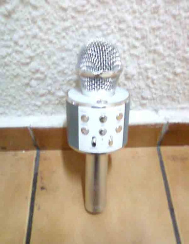 Microfono Wireless Karaoke Con Usb Sd Y Parlante Impecable