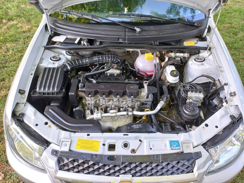 Imagen 11 de 14 de Chevrolet Classic 2016 1.4 Ls Abs Airbag
