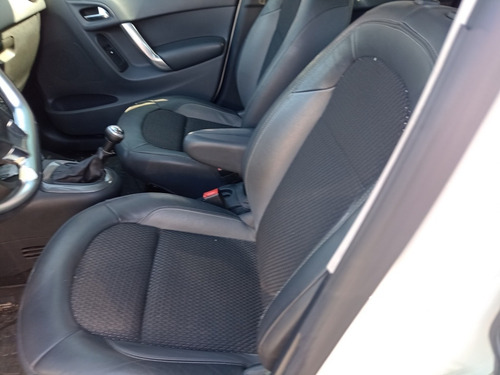 Imagen 4 de 11 de Citroën C3 2014 1.6 Exclusive Vti 115cv