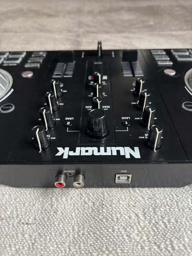 Controlador Dj Numark Mixtrack Pro 3 Negro (Usado)