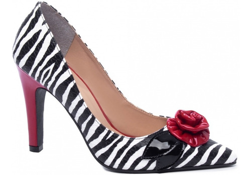 Imagem 2 de 5 de Sapato Feminino Fechado Salto Alto Estampa Zebra Enfeit Flor
