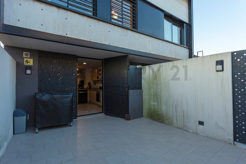 Venta Duplex 3 Dormitorios Y Cochera Cubierta En Olivos