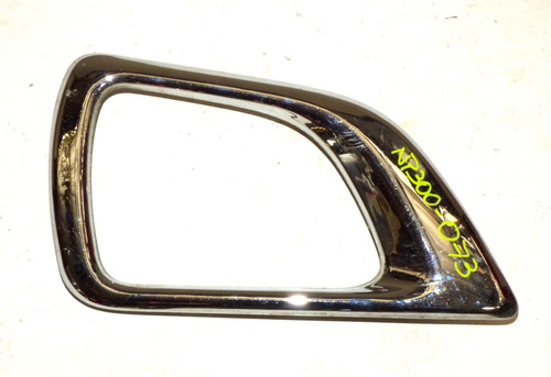 Moldura Cromada De Neblinero Izquierdo Nissan Np300