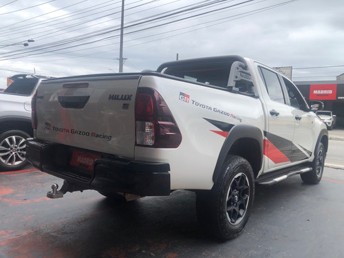 Toyota Hilux HILUX CD GR-S 4X4 2.8 TDI DIES. AUT.