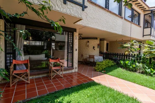Casa En Venta En Las Villas. Cod V7173