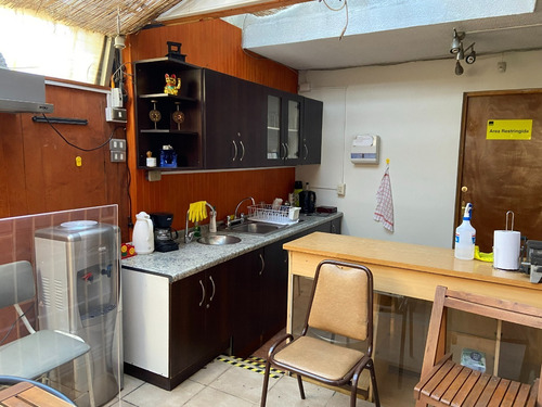 Imagen 7 de 16 de Estupenda Casa Para Uso Comercial En Talcahuano