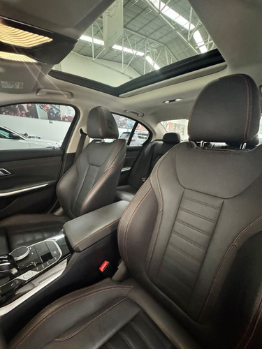BMW Serie 3 2.0 330i Sport Line At