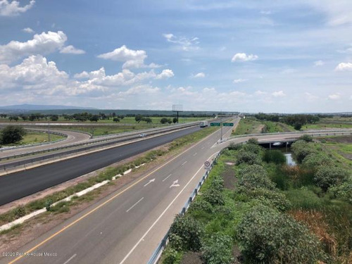 Terreno Industrial Con Pozo De Agua, Apaseo El Grande Guanajuato