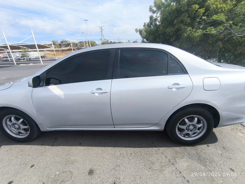 Toyota Corolla LE 1.8 AUTOMÁTICO