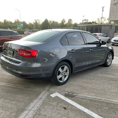 Imagen 7 de 15 de Volkswagen Vento 2.5
