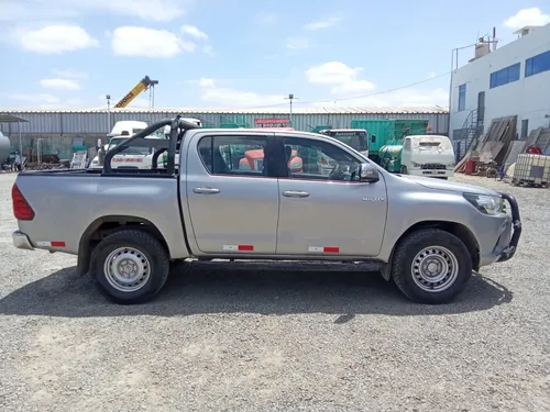 Toyota, Hilux