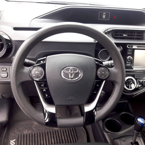 Imagen 9 de 14 de Toyota Prius 2018 1.5 Prius C At