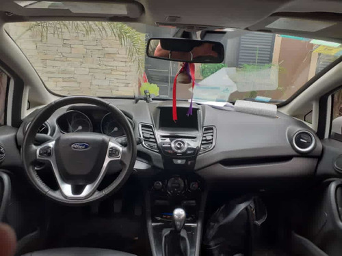 Ford Fiesta Kinetic Desing 1.6 Titanium 120cv