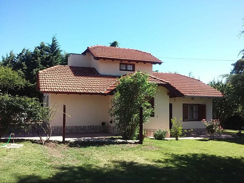 Casa De 3 Ambientes Con Vista A Las Sierras.