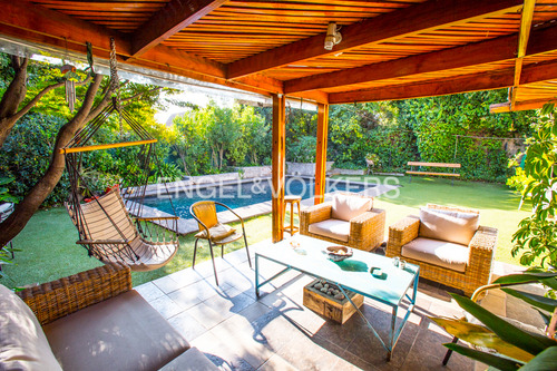 Casa En Venta San Carlos De Apoquindo / Paseo Los Domínicos