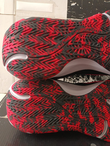 Tenis Giannis Immortality 2 Bred (29.5cm) React Chicago Mvp