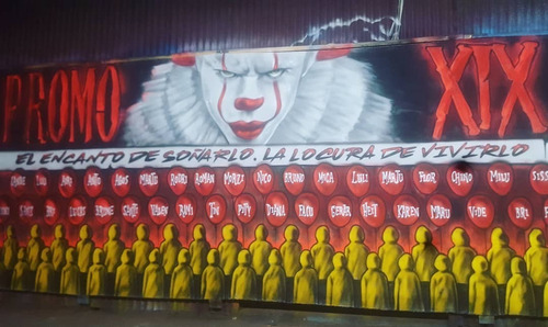 Imagen 7 de 8 de Bandera De Egresados Graffiti Mural