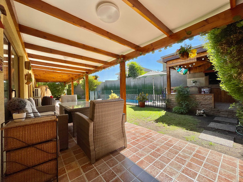Casa 5 Dorm + Servicio (95981)