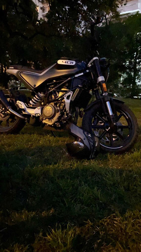 Imagen 2 de 5 de Husqvarna Svartpilen 401