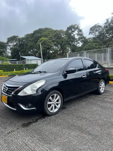 Nissan Versa 1.6 Advance