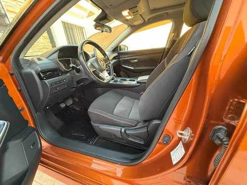 Nissan Sentra Sr, Bi-tono 2022. Único Dueño, Serv. Agencia.