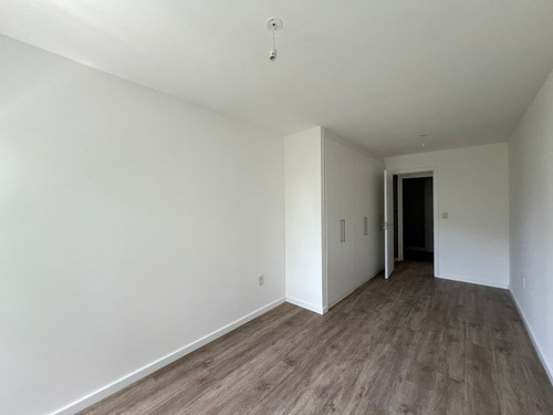 Venta Apartamento 1 Dormitorio Penthouse Con Garage Centro