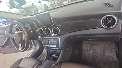 Mercedes-Benz Clase CLA 1.6 200 Cgi Mt