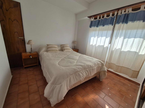 Venta Departamento 3 Amb. Vista Al Mar. 1 Cuadra De La Playa C/cochera