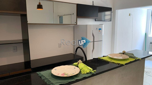 Imagem 9 de 23 de Ótimo Apartamento No Leme De 32m² - 7468