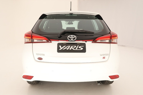 Imagen 3 de 14 de Toyota Yaris 1.5 107cv S Cvt