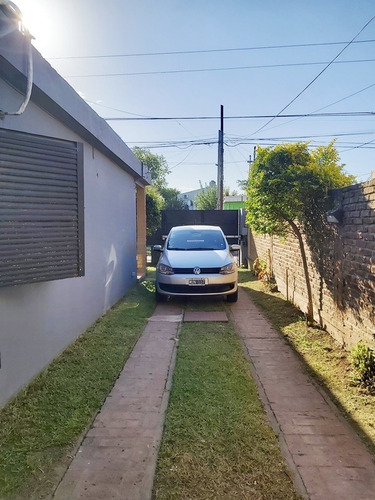 Imagen 2 de 12 de Casa En Venta