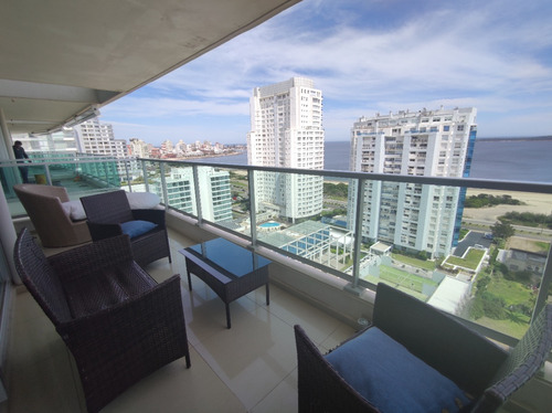 Apartamento En Venta Gala Tower! Piso Alto Frente Al Mar 2 Dormitorios 2 Baños Servicios Vista Impecable