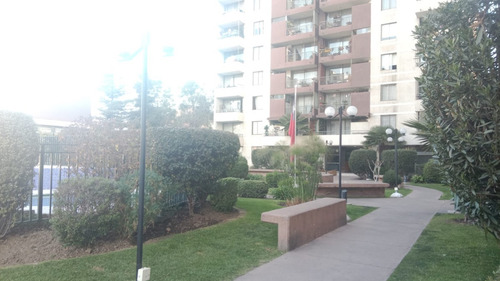 Departamento Remodelado Con Hermosas Áreas Verdes