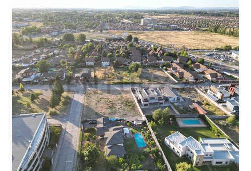Terreno En Venta, A Cuadras Mall Vivo