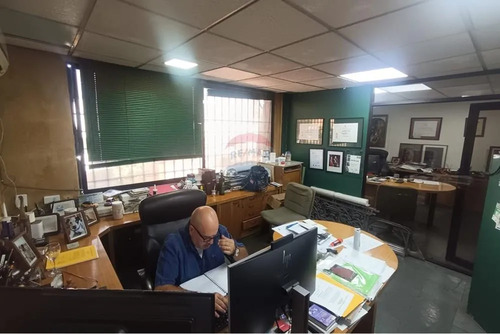 Activo Comercial Con Alto Potencial De Renta