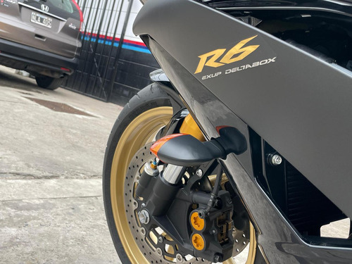 Yamaha R6