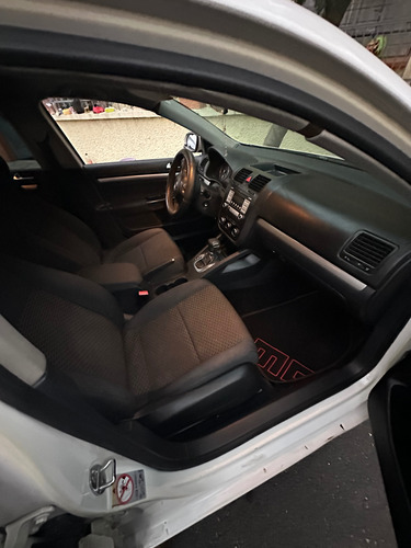 Volkswagen Bora 2.5 Style Tiptronic Bt At