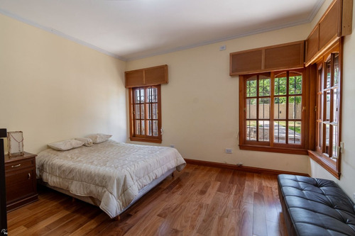 Casa De 3 Dormitorios Con Cochera En Villa Amelia