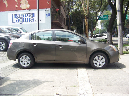 Imagen 7 de 11 de Nissan Sentra 2009 2.0 Custom 6vel Mt