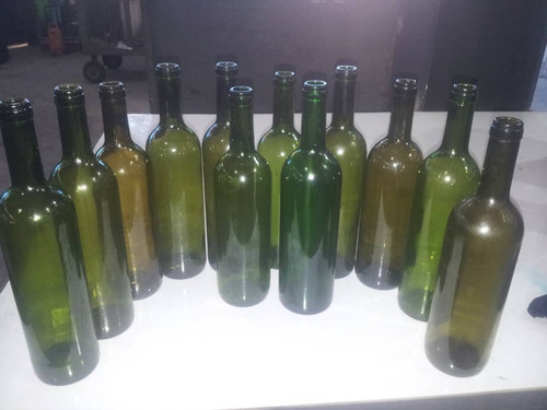 Botellas De Vino Vacías Y Limpias De 0,700 Ml