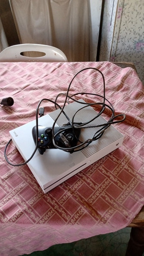 Imagem 1 de 5 de Vende-se Xbox One