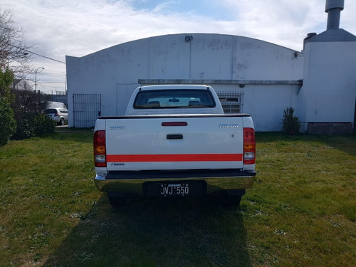 Imagen 12 de 13 de Toyota Hilux Dx 2.5td 4x2 2011