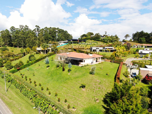 Casa En Venta En Rionegro, Sector Via San Antonio La Ceja.