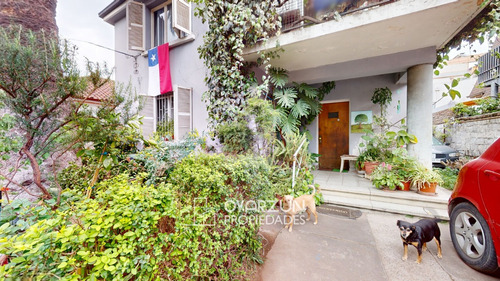 Casa En Venta De 4 Dormitorios Con Amplio Terreno De 510 M²