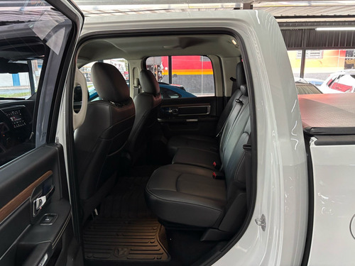 RAM Ram Classic 5.7 Laramie Night Edition Cab. Dupla 4X4 Aut. 4P