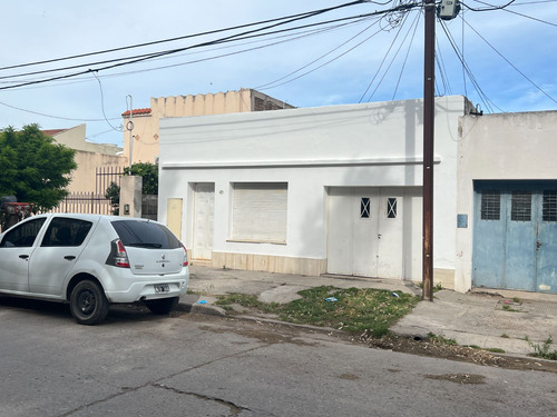 Venta Casa 7 Dormitorios San Martín Con Cochera