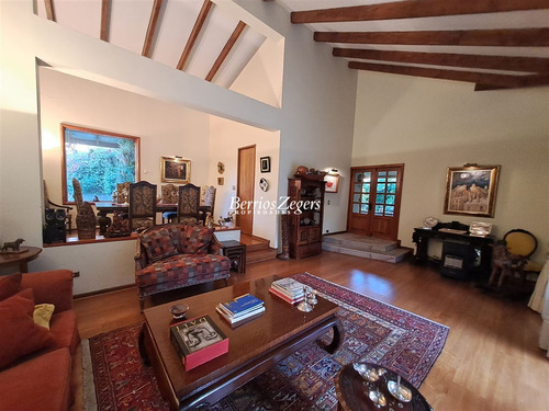 Casa Venta, Pasaje Cerrado, 4 Dormitorios, 4 Baños, La Reina