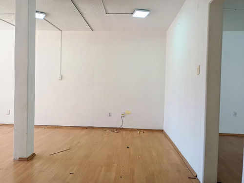 Rento Oficina 60 M2 Col Irrigación-primer Piso-excelente Ubicación!!
