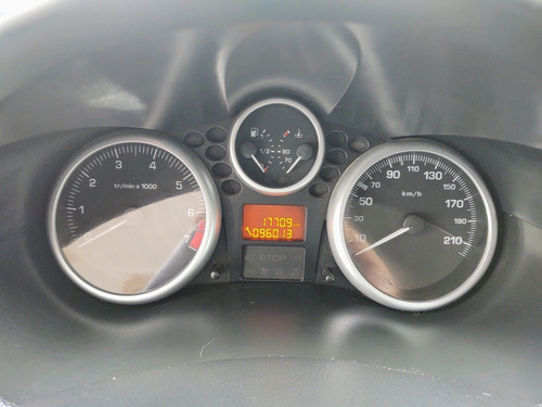 Peugeot 207 2011 1.4 X-line Flex 5p