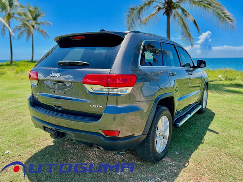 Jeep Grand Cherokee Laredo